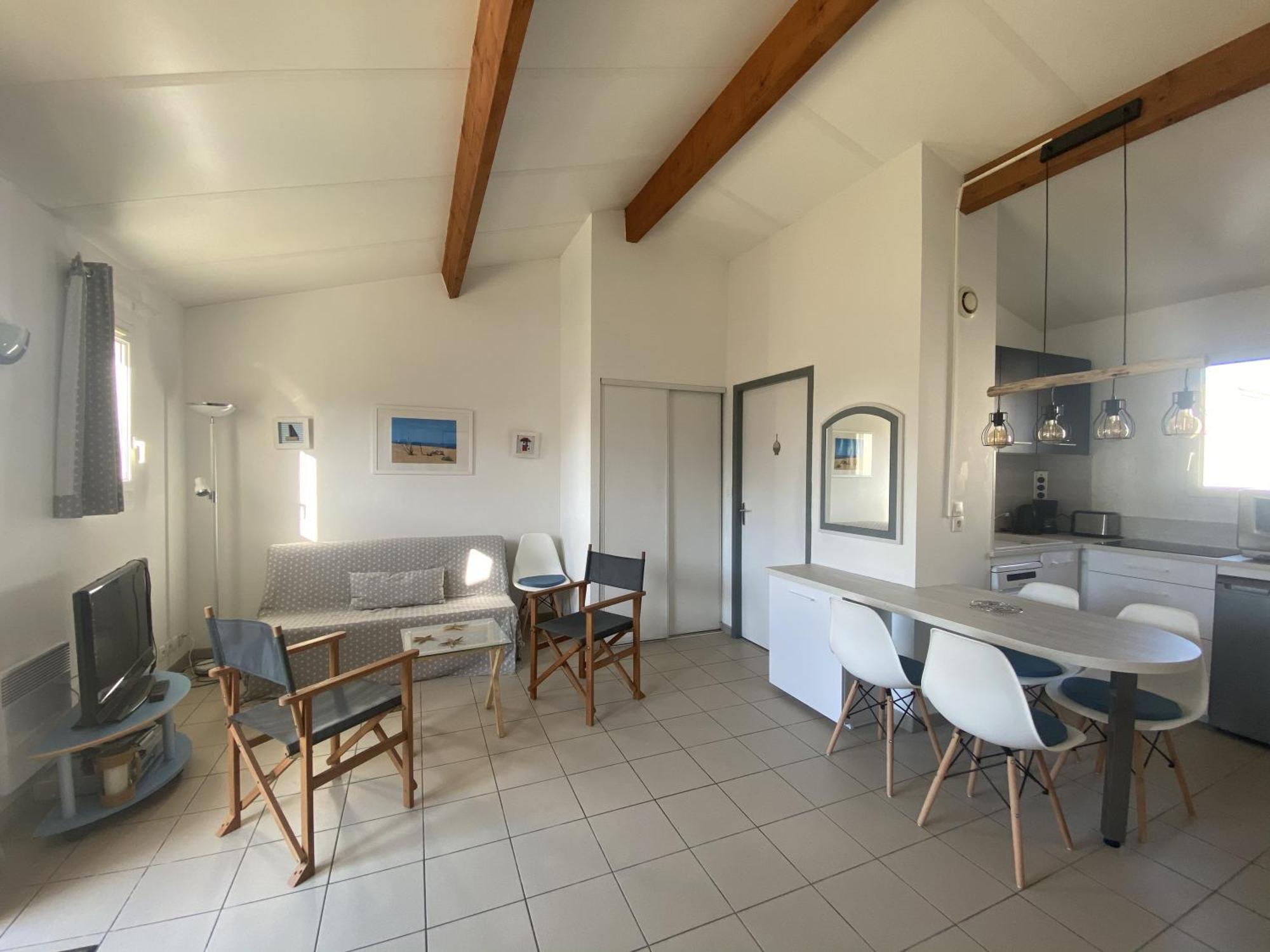 Maison Cosy Avec Piscine Partagee เลอ แชโตว์-โดเลรง ภายนอก รูปภาพ